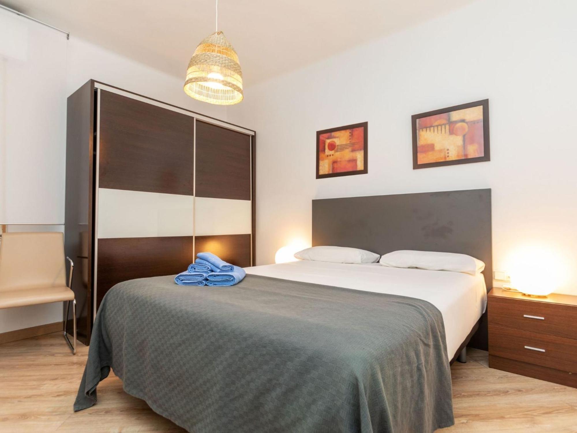 Apartment Eixample Esq Rocafort Diputacio By Interhome Barcelona Eksteriør billede
